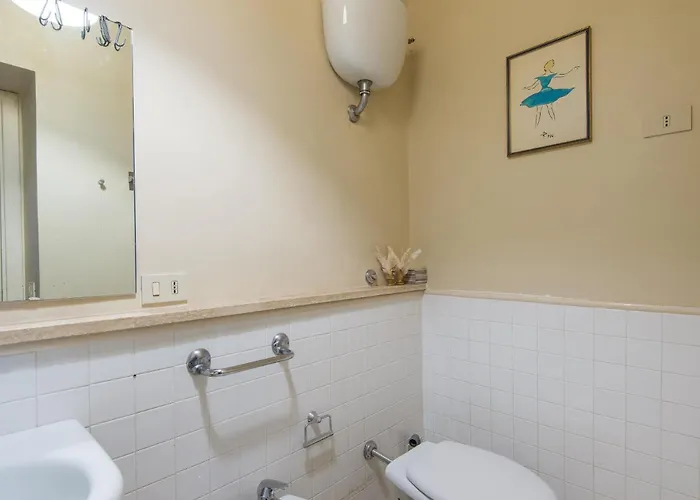 Apartment Coronari Enchanting Two Bedroom Rom