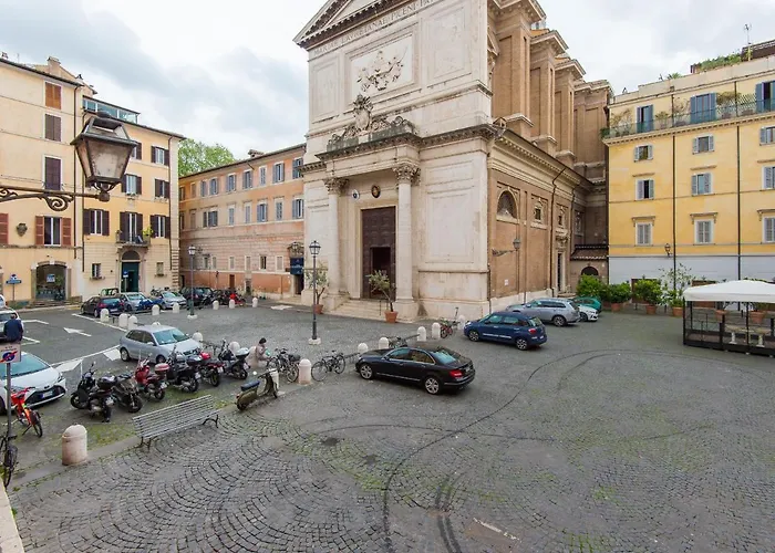 Coronari Enchanting Two Bedroom Apartment Rom