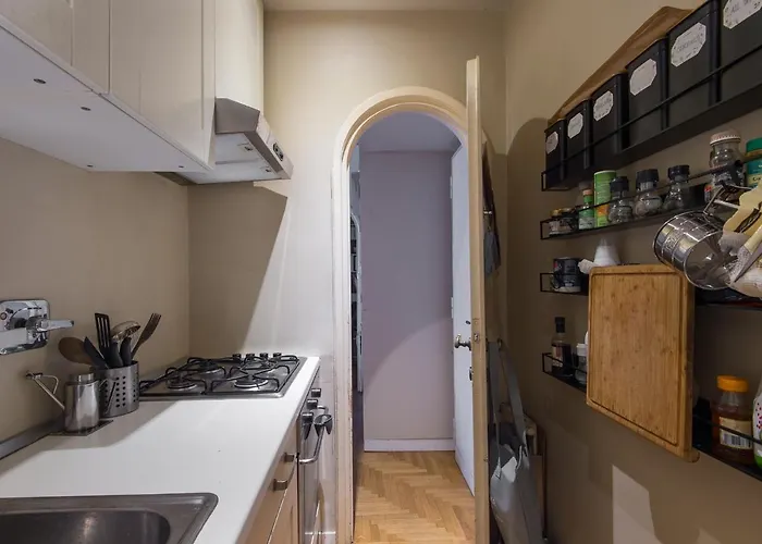 Coronari Enchanting Two Bedroom Apartment *
