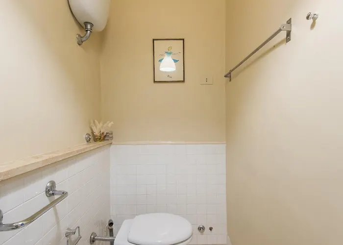 Apartment Coronari Enchanting Two Bedroom Rom