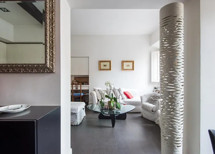 Coronari Enchanting Two Bedroom Apartment Rom