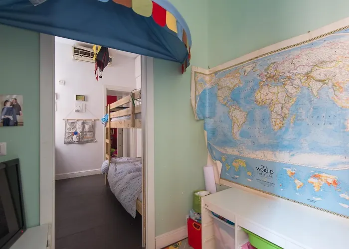 Coronari Enchanting Two Bedroom Apartment Rom
