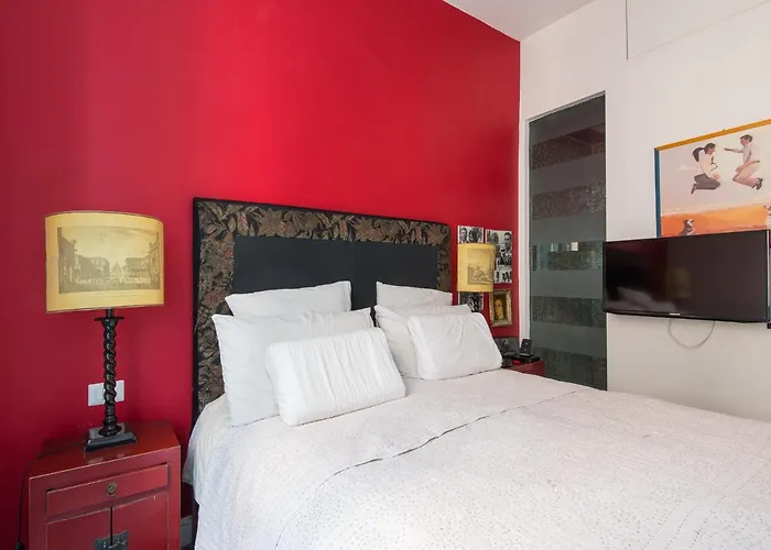Coronari Enchanting Two Bedroom Rom