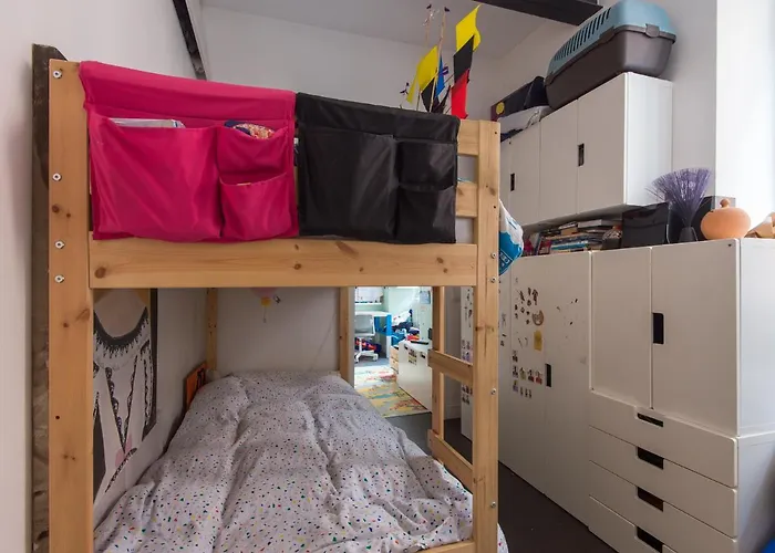 Coronari Enchanting Two Bedroom Rom